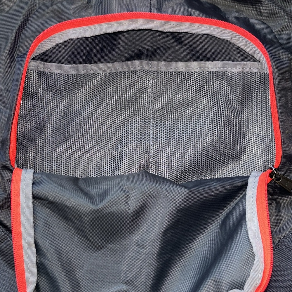 UA Drawstring Bag - Picture 2 of 4